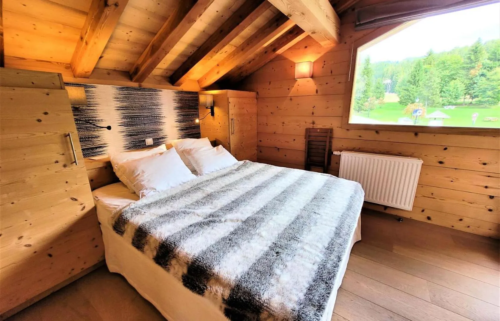 Chalet Les Sauvageons - Grand Luxe Au Coeur Des Gets, Avec Piscine & Hammam Mae-2431  Les Gets